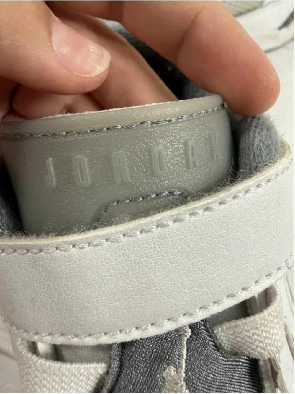 Jordan Spizike Low TD Little Kids Shoes White Grey Cement FQ3952-102 Size 2Y